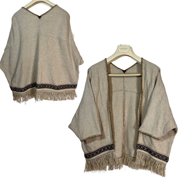 Miidii Sweaters - Miidii southwestern boho style poncho / pull cardigan size M